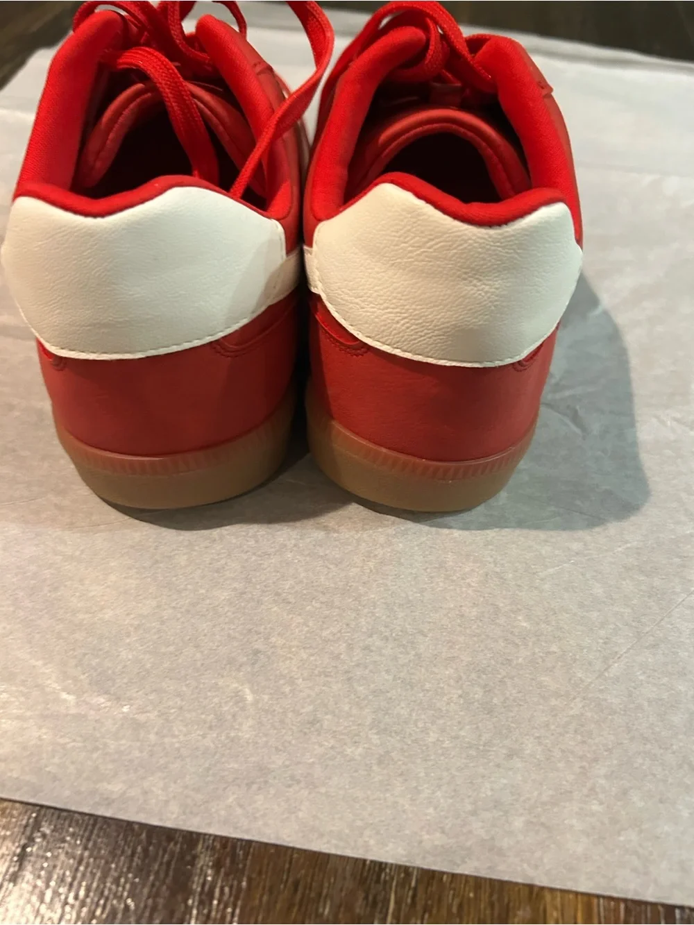 GENUINE DV BY DOLCE VITA FASHION SNEAKERS